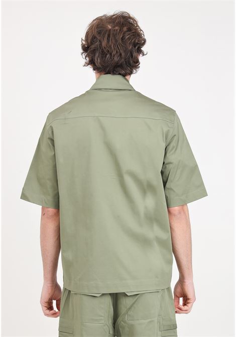 Camicia da uomo verde militare con patch logo in nero sul colletto READY 2 DIE | R2D2303